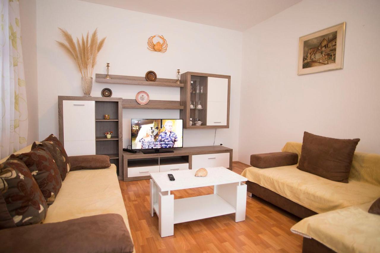 Stanici Beach Apartments Omiš Exterior foto