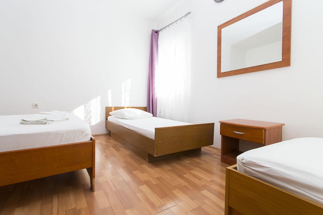 Stanici Beach Apartments Omiš Exterior foto
